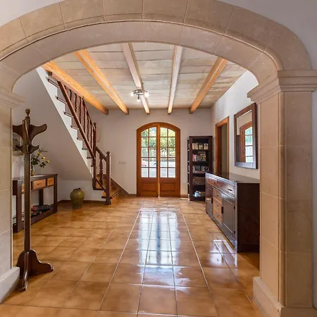 别墅 La Plana 波连斯萨